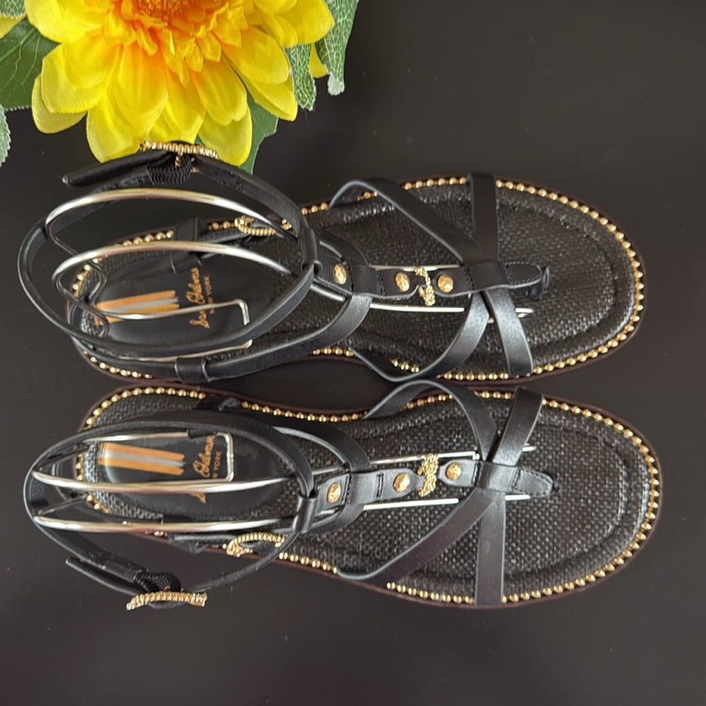 Elegant Black Strappy Sandals - Picture 8 of 10